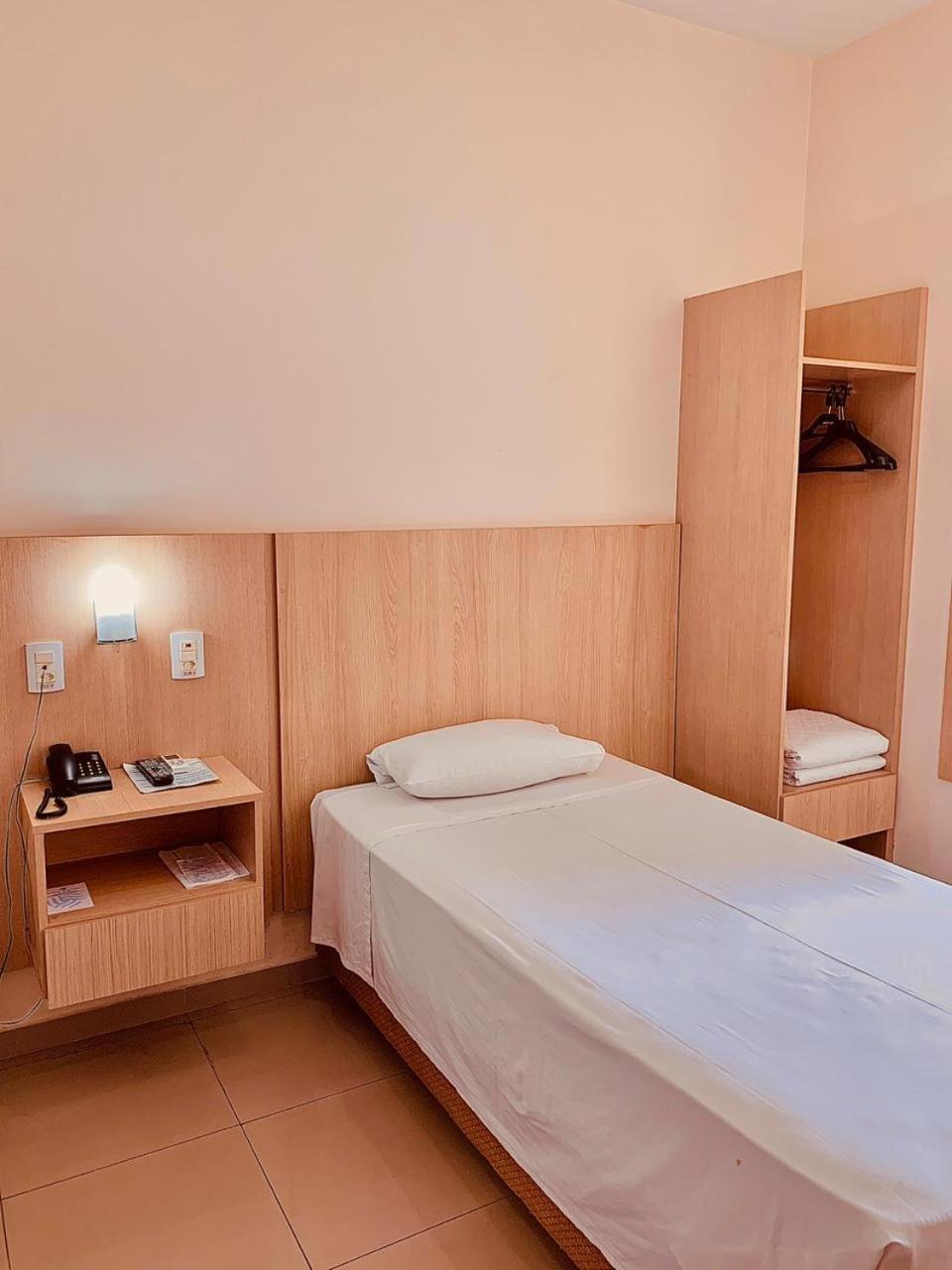 Victoria Plaza Hotel Палмас Экстерьер фото